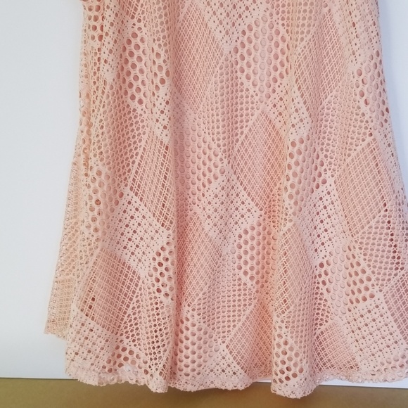 Beautiful Pink Lace Tunic - Picture 3 of 7